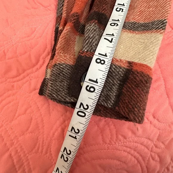 Cozy Plaid Shacket – Perfect for Fall Layering! - Picture 8 of 8